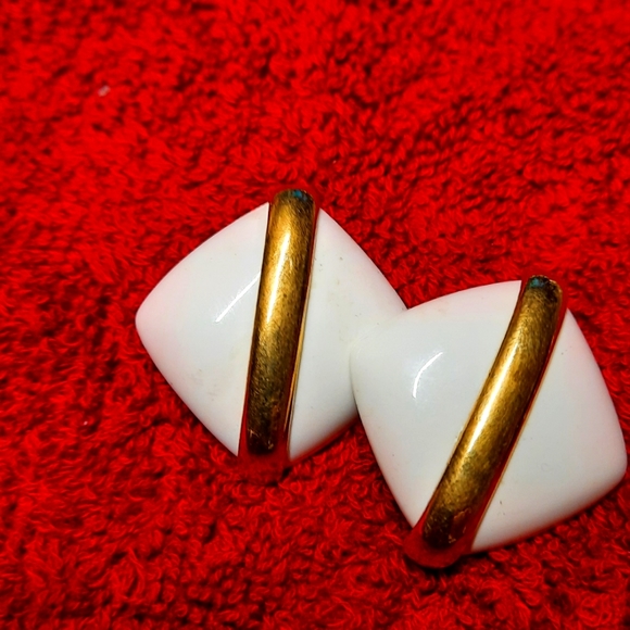 Vintage earrings - Picture 1 of 1